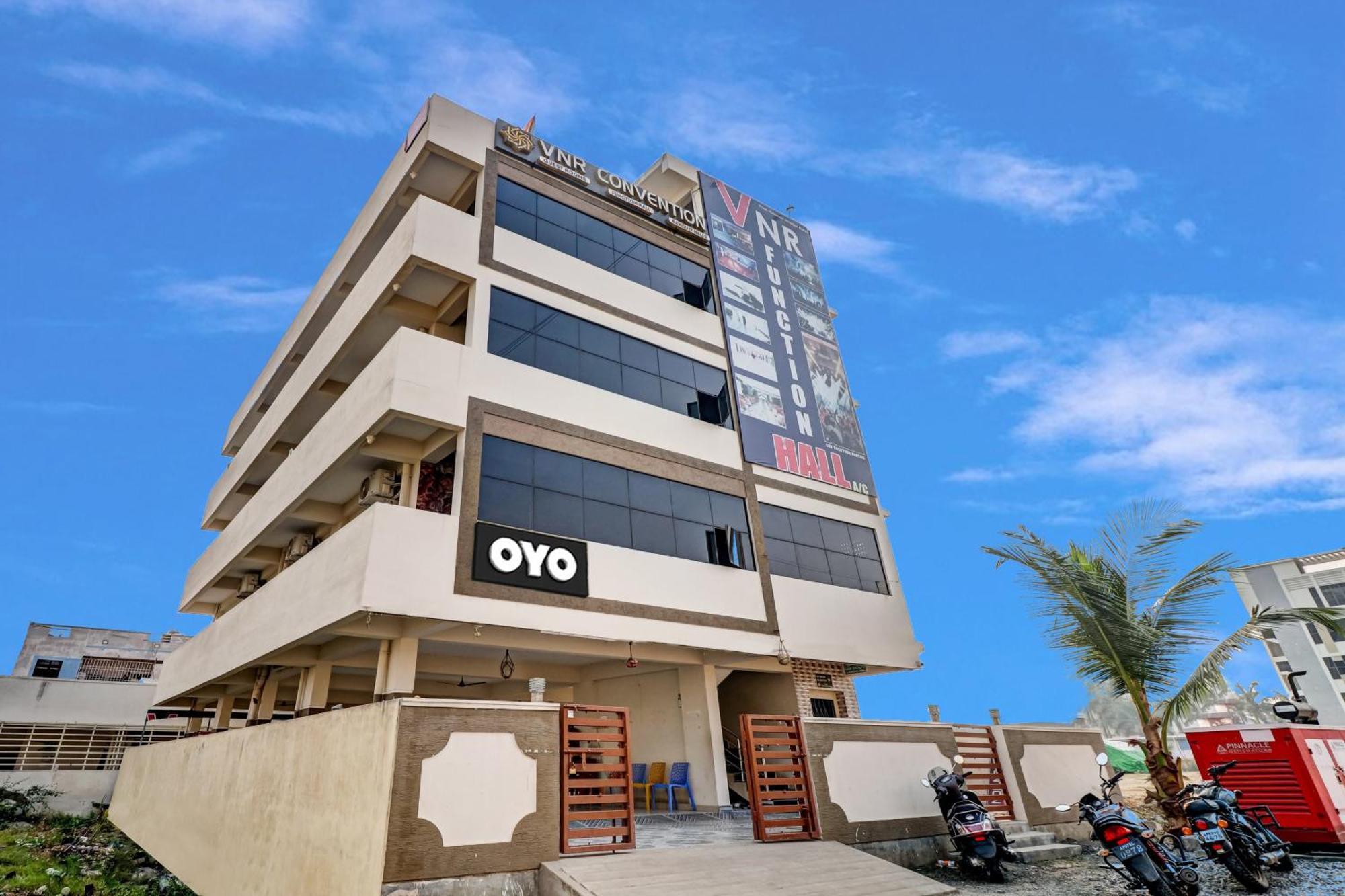 Hotel Oyo Vnr Convention Guntūr Zewnętrze zdjęcie