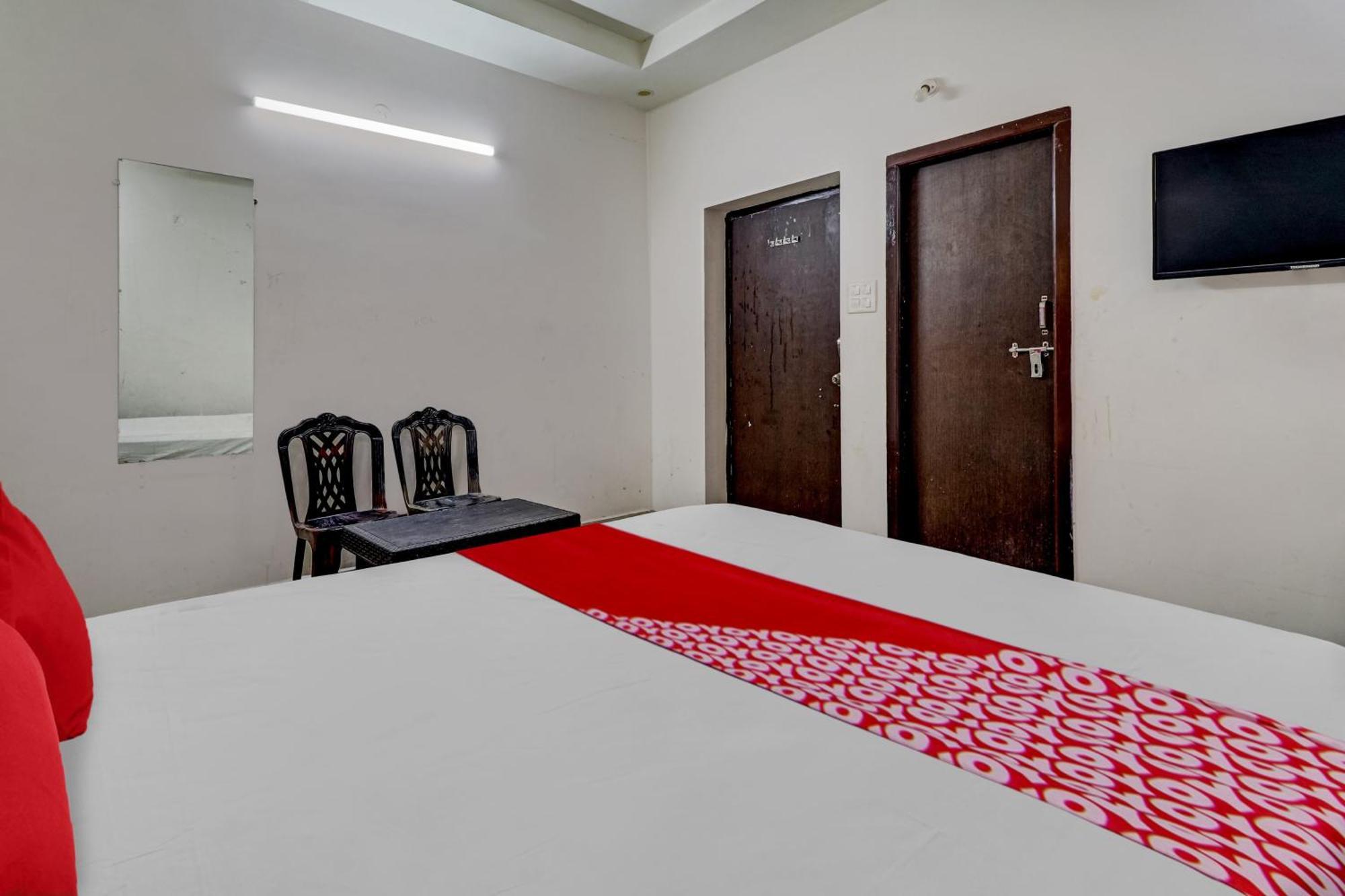 Hotel Oyo Vnr Convention Guntūr Zewnętrze zdjęcie