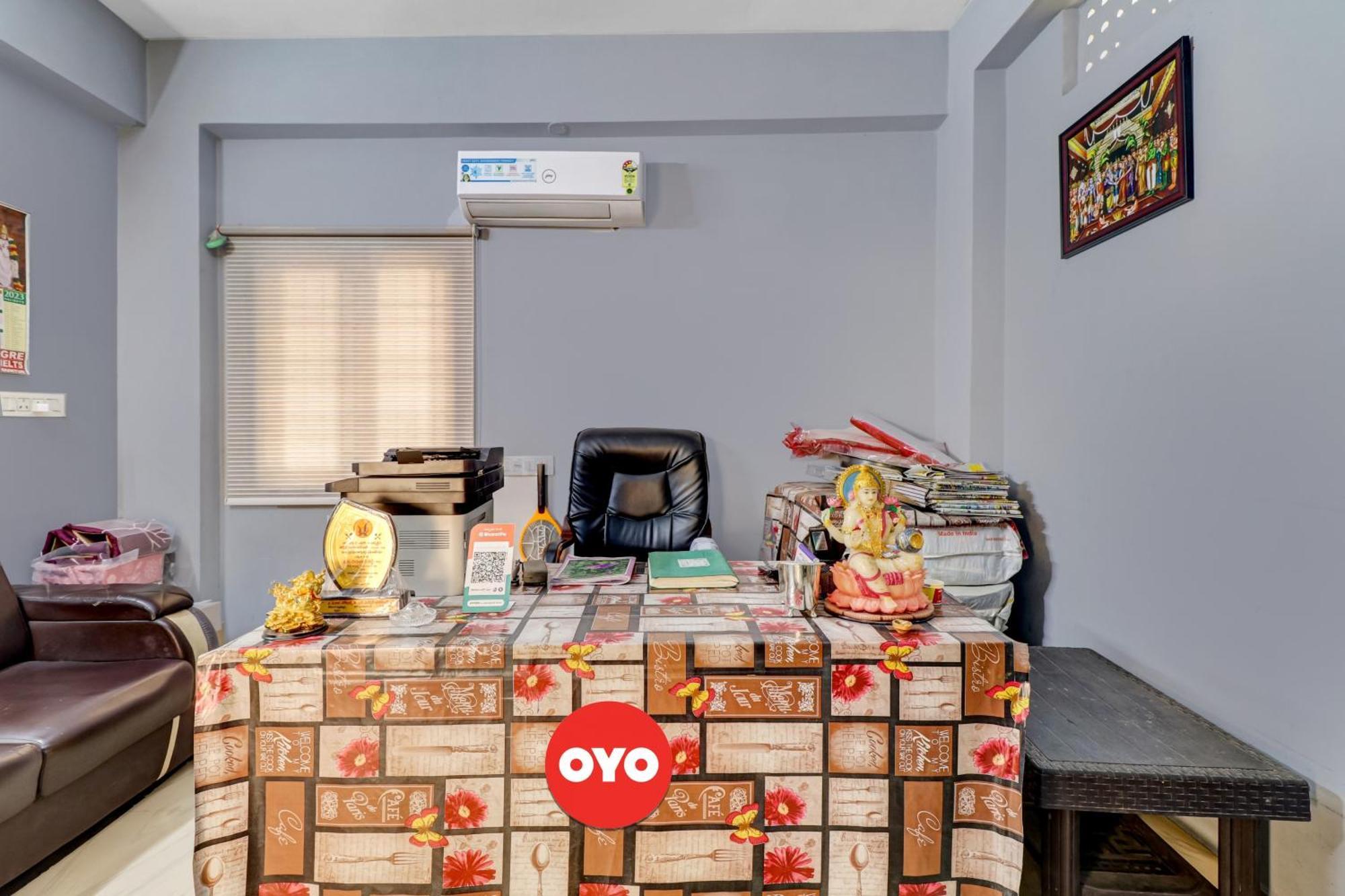 Hotel Oyo Vnr Convention Guntūr Zewnętrze zdjęcie