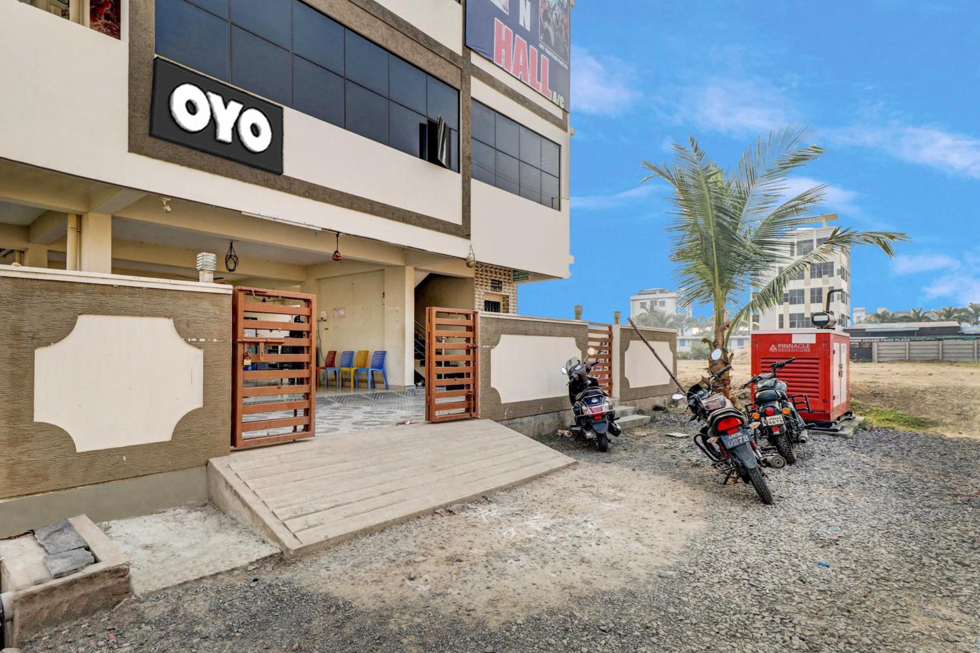 Hotel Oyo Vnr Convention Guntūr Zewnętrze zdjęcie