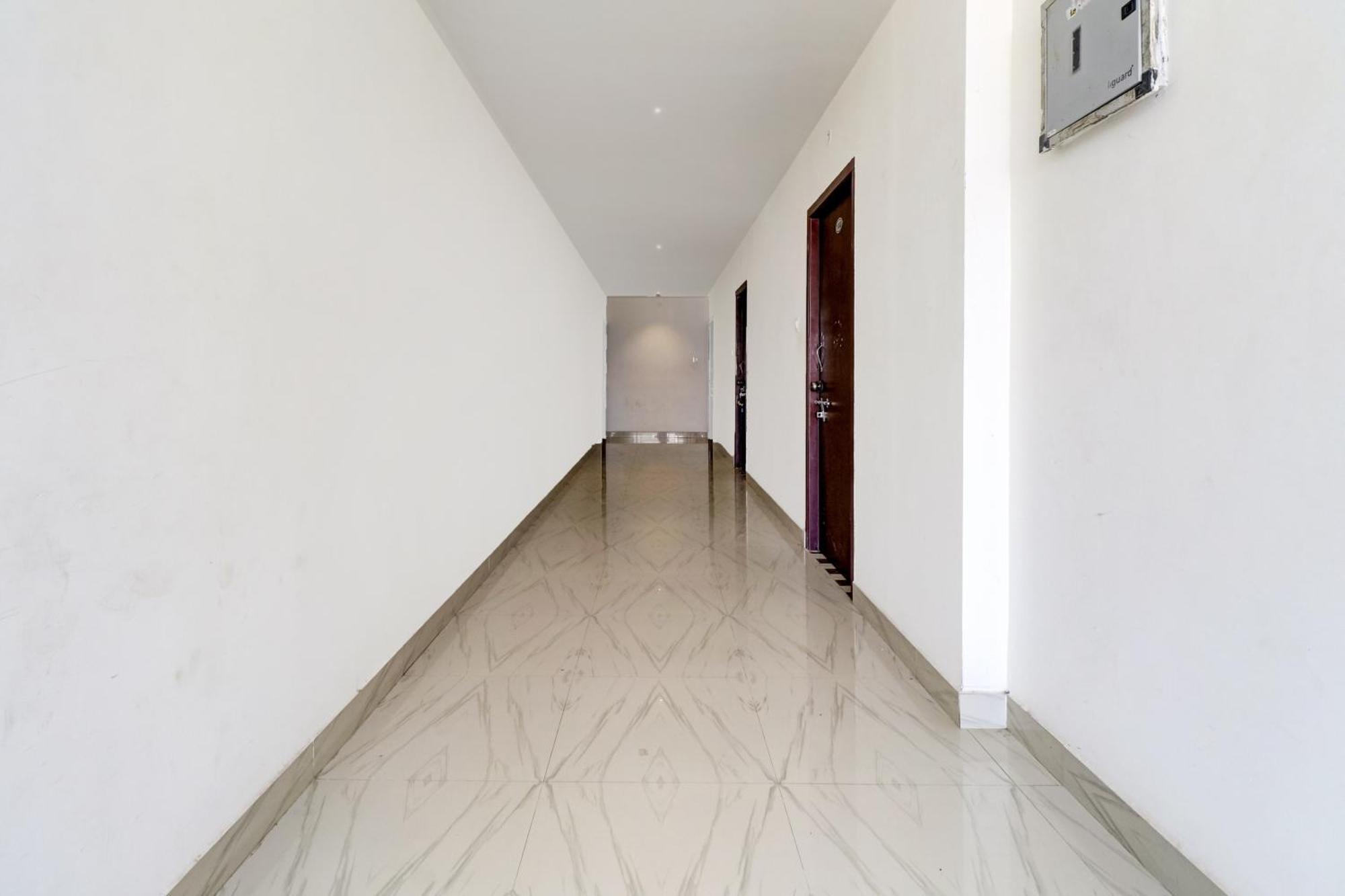 Hotel Oyo Vnr Convention Guntūr Zewnętrze zdjęcie